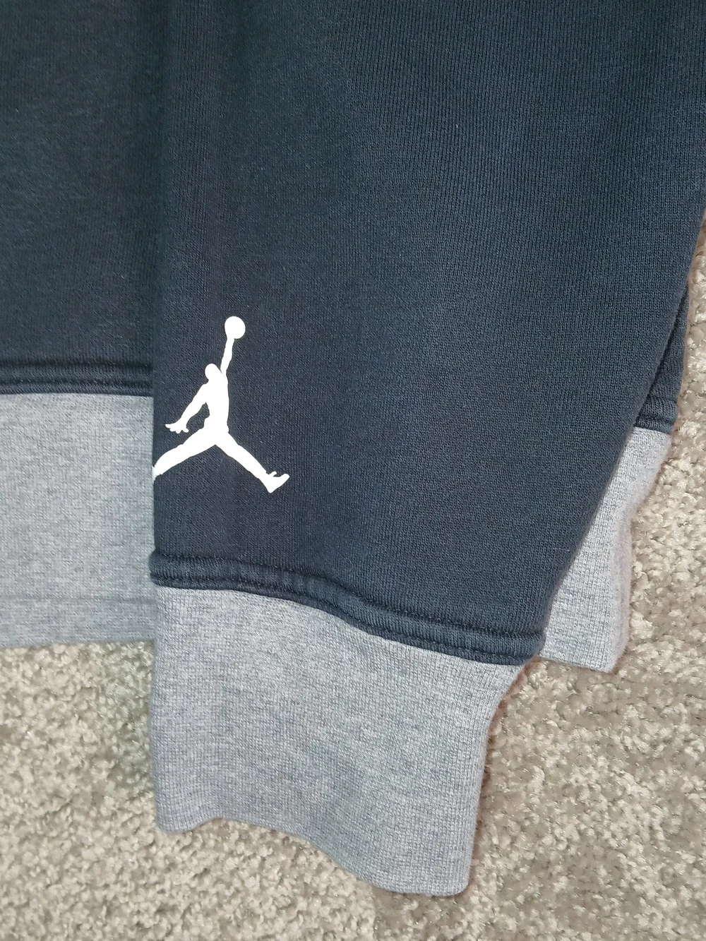 Jordan Sport Men's Black & Gray Fleece Pullover Hoodie w/ Graphic Logo - Large